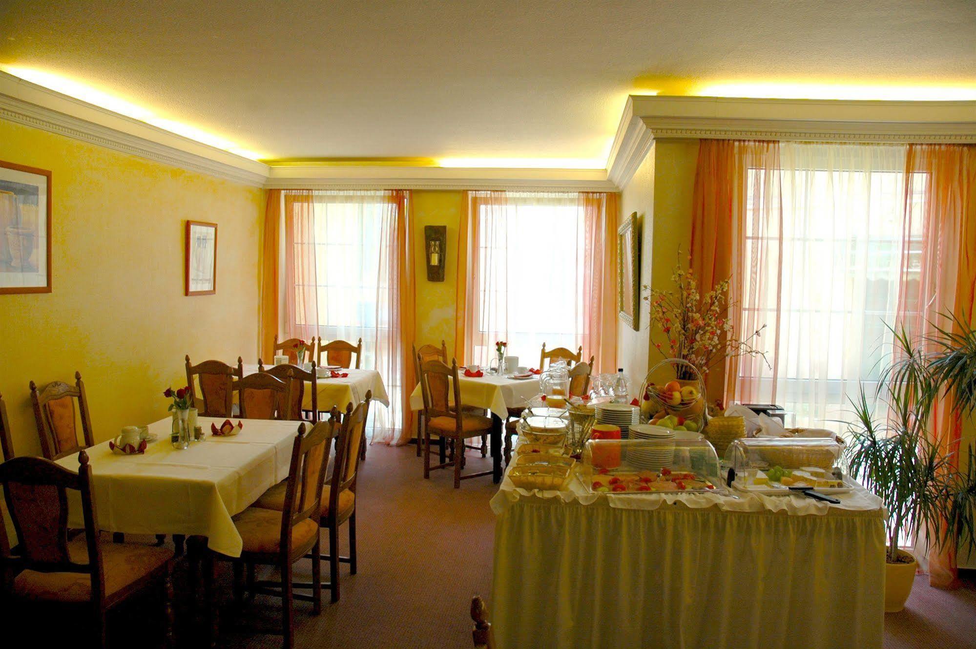 Zum Neuen Schwan Hotel Walluf Exterior foto